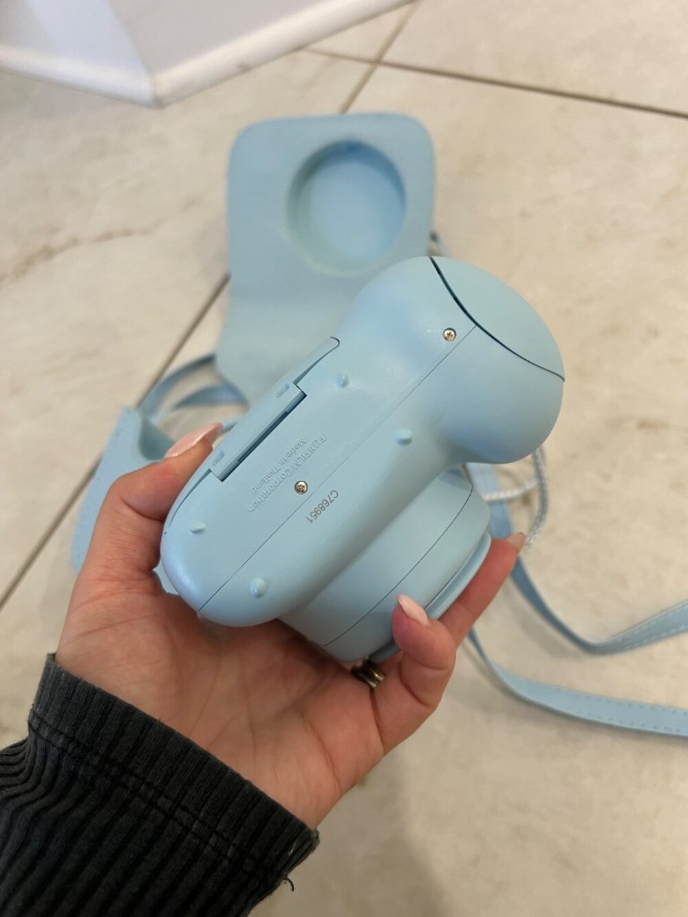 Fujifilm Instax Mini 7+ Instant Camera Blue with Instax Carrying Case - Picture 4 of 5